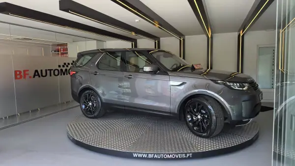 Land Rover Discovery 2017 - 34500 EUR, 161481 km - 161481km - foto 9 de 74