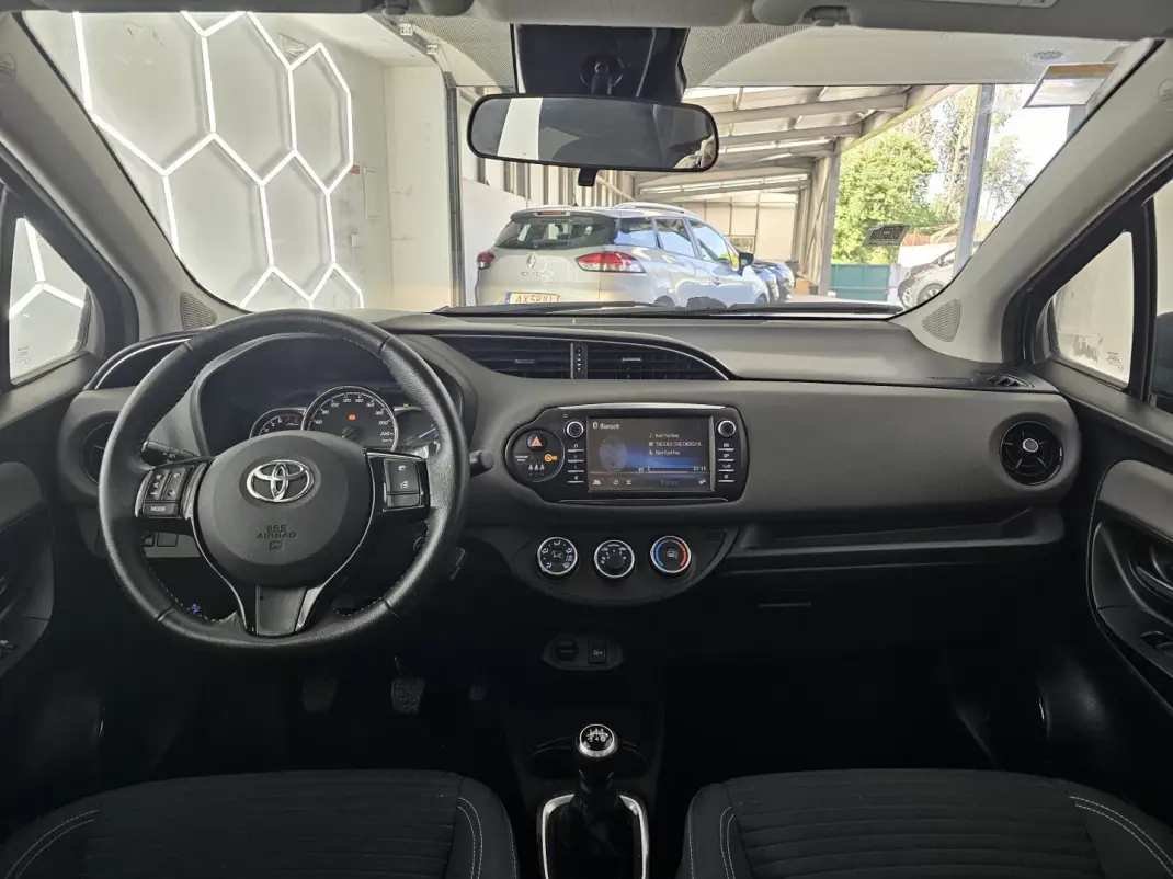 Toyota Yaris 2019 - 13650 EUR, 135421 km - AUTO.MOTO.pt - 135421km - foto 31 de 37