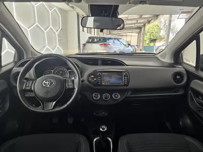 Toyota Yaris 2019 - 13650 EUR, 135421 km - AUTO.MOTO.pt - 135421km - foto 31 de 37