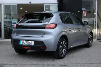 Peugeot 208 2024 - 16900 EUR, 23701 km - AUTO.MOTO.pt - 23701km - foto 4 de 11
