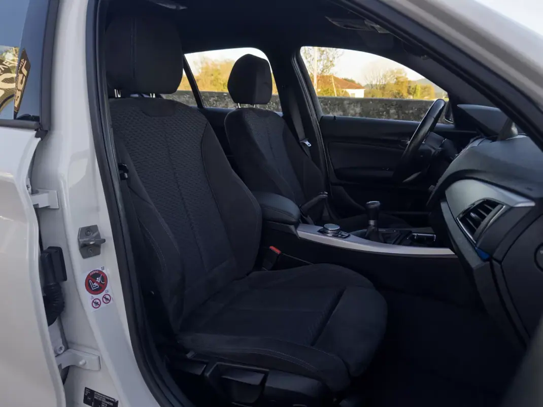 BMW 118 2015 - 17990 EUR, 168000 km - AUTO.MOTO.pt - 168000km - foto 31 de 35