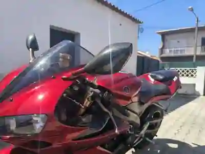Yamaha YZF R1 2004 — photo 3 of 9