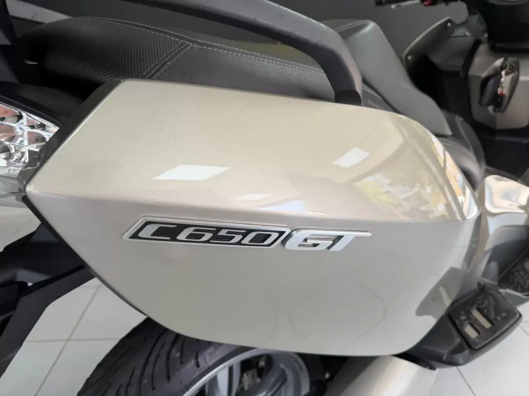 BMW C 650 GT 2012 - 5500 EUR, 31823 km - 31823km - foto 20 de 22