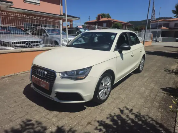 Audi A1 Sportback 2013 - 9500 EUR, 141870 km - AUTO.MOTO.pt - 141870km - foto 3 de 12
