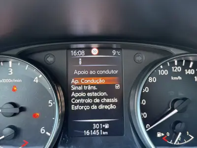 Nissan Qashqai 2018 - 18990 EUR, 161000 km - AUTO.MOTO.pt - 161000km - foto 27 de 35