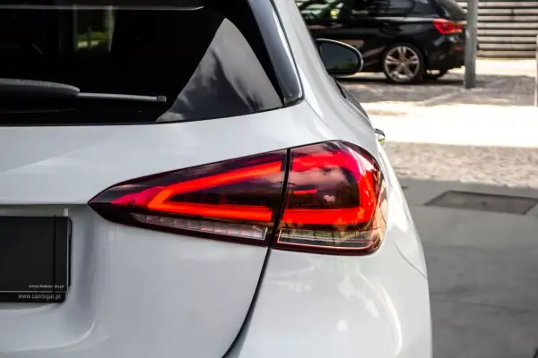 Mercedes-Benz A 180 2018 - 20900 EUR, 172353 km - AUTO.MOTO.pt - 172353km - foto 10 de 43