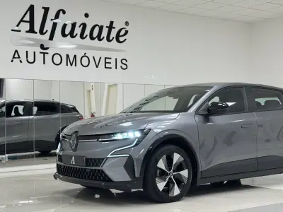 Renault Mégane E-Tech 2022 - 23890 EUR, 69000 km - AUTO.MOTO.pt - 69000km - foto 4 de 28
