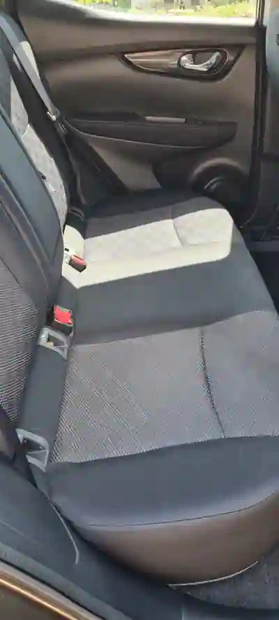 Nissan Qashqai 2016 - 13800 EUR, 155000 km - AUTO.MOTO.pt - 155000km - foto 7 de 10