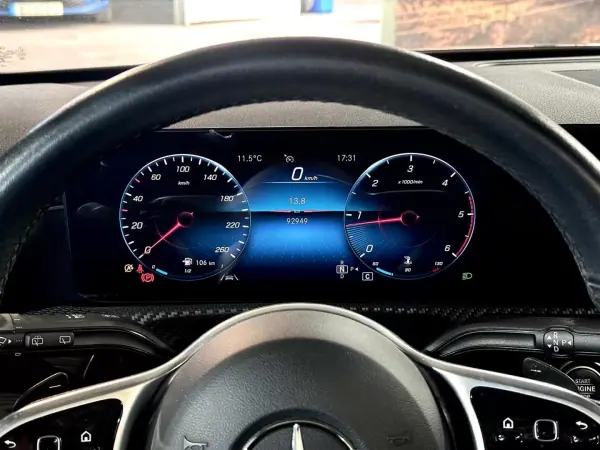 Mercedes-Benz A 180 2022 - 30900 EUR, 92949 km - AUTO.MOTO.pt - 92949km - foto 20 de 29