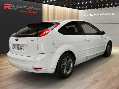Ford Focus 2007 - 2750 EUR, 381400 km - AUTO.MOTO.pt - 381400km - foto 3 de 19