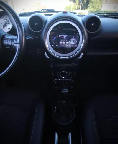 MINI Countryman 2011 - 12450 EUR, 201000 km - 201000km - foto 23 de 39