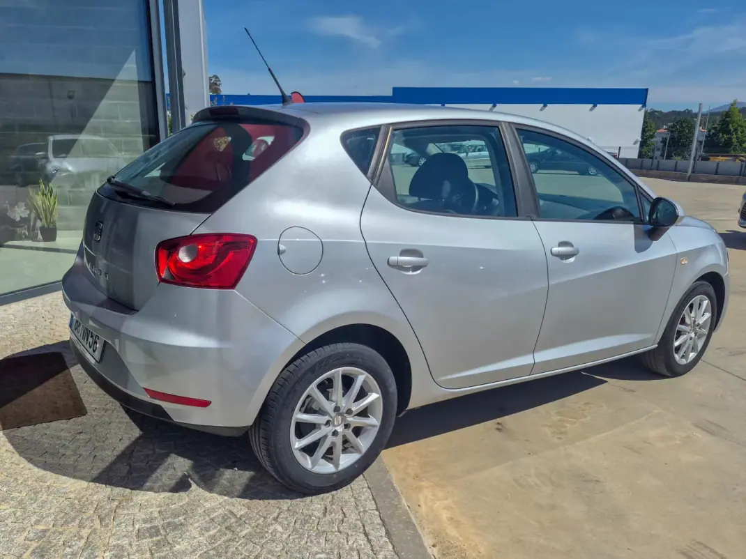 SEAT Ibiza 2013 - 9700 EUR, 1 km - 1km - foto 4 de 6