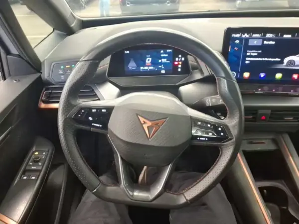 Cupra Born 2024 - 28990 EUR, 60829 km - AUTO.MOTO.pt - 60829km - foto 6 de 11