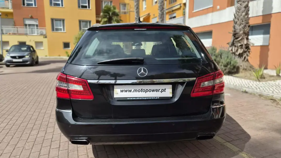 Mercedes-Benz E 220 2012 - 15480 EUR, 200000 km - AUTO.MOTO.pt - 200000km - foto 7 de 17