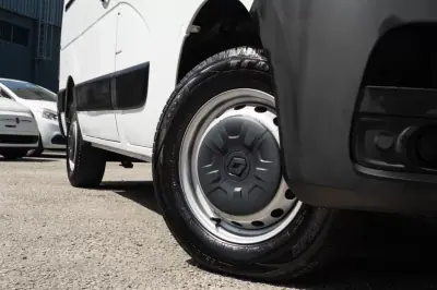Renault Master 2023 - 23500 EUR, 81000 km - AUTO.MOTO.pt - 81000km - foto 4 de 18