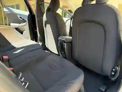 Volvo V40 Cross Country 2015 - 13900 EUR, 115900 km - AUTO.MOTO.pt - 115900km - foto 7 de 11