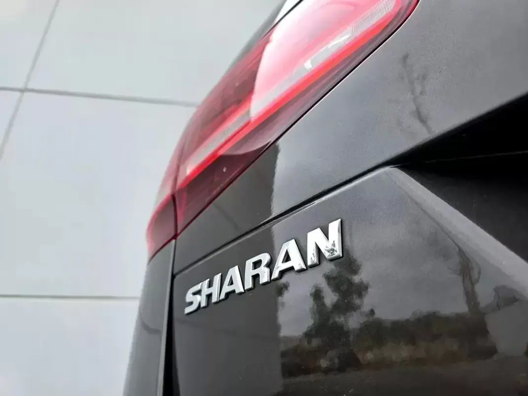 Volkswagen Sharan 2019 - 29700 EUR, 115600 km - 115600km - foto 9 de 17