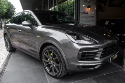 Porsche Cayenne Coupé 2020 - 69890 EUR, 126171 km - AUTO.MOTO.pt - 126171km - foto 6 de 45