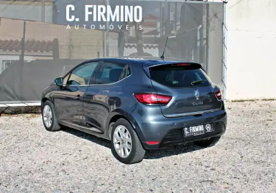 Renault Clio 2018 - 12250 EUR, 45634 km - AUTO.MOTO.pt - 45634km - foto 7 de 24