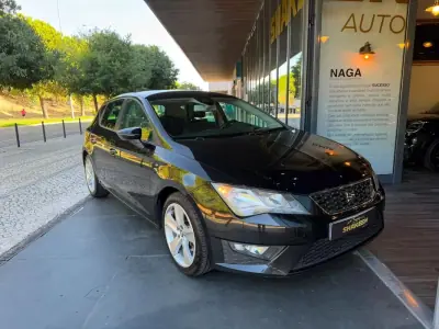 SEAT Leon 2015 - 11900 EUR, 249700 km - AUTO.MOTO.pt - 249700km - foto 4 de 12