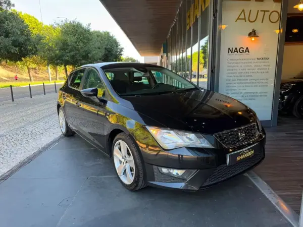 SEAT Leon 2015 - 11900 EUR, 249700 km - AUTO.MOTO.pt - 249700km - foto 4 de 12