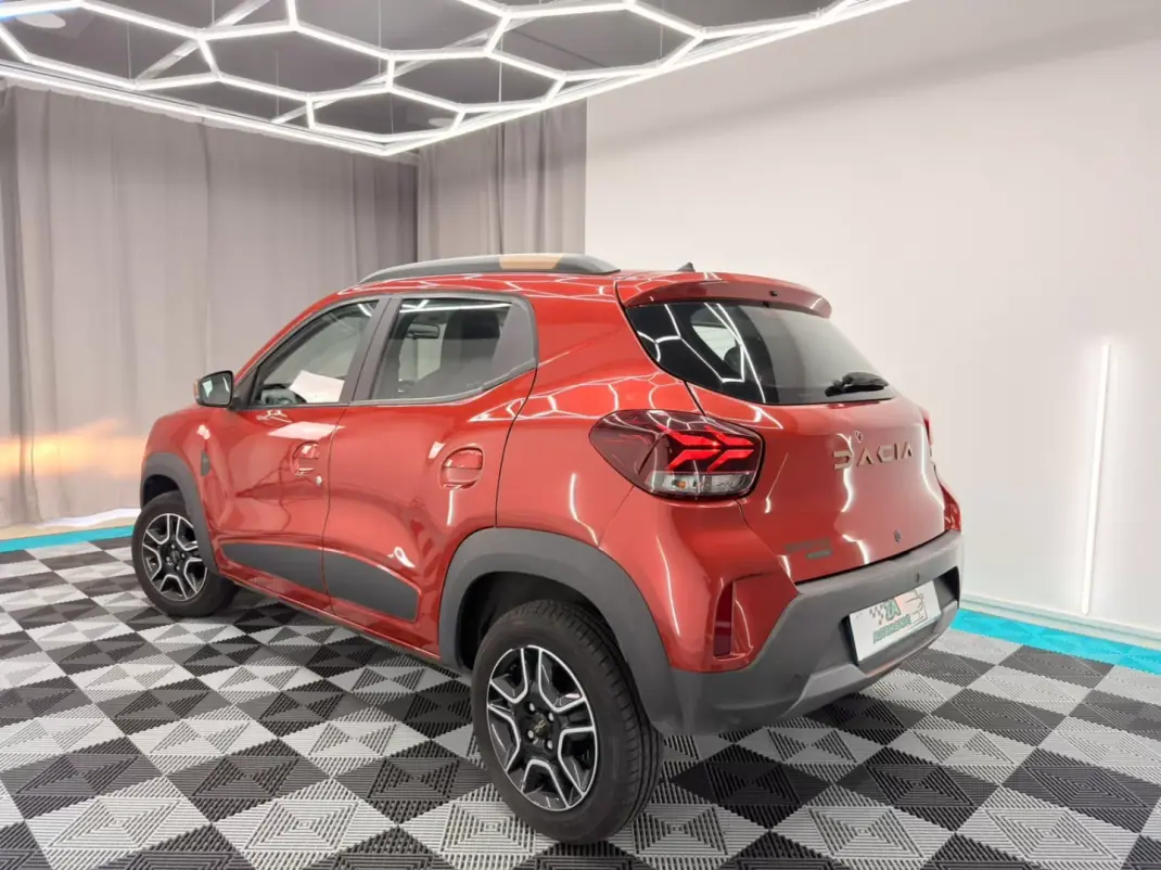 Dacia Spring 2023 - 12250 EUR, 21000 km - 21000km - foto 5 de 19