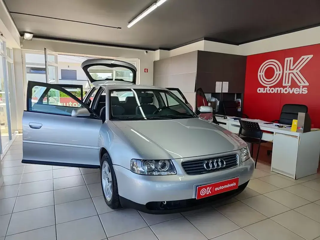 Audi A3 2002 - 5250 EUR, 330000 km - AUTO.MOTO.pt - 330000km - foto 20 de 32