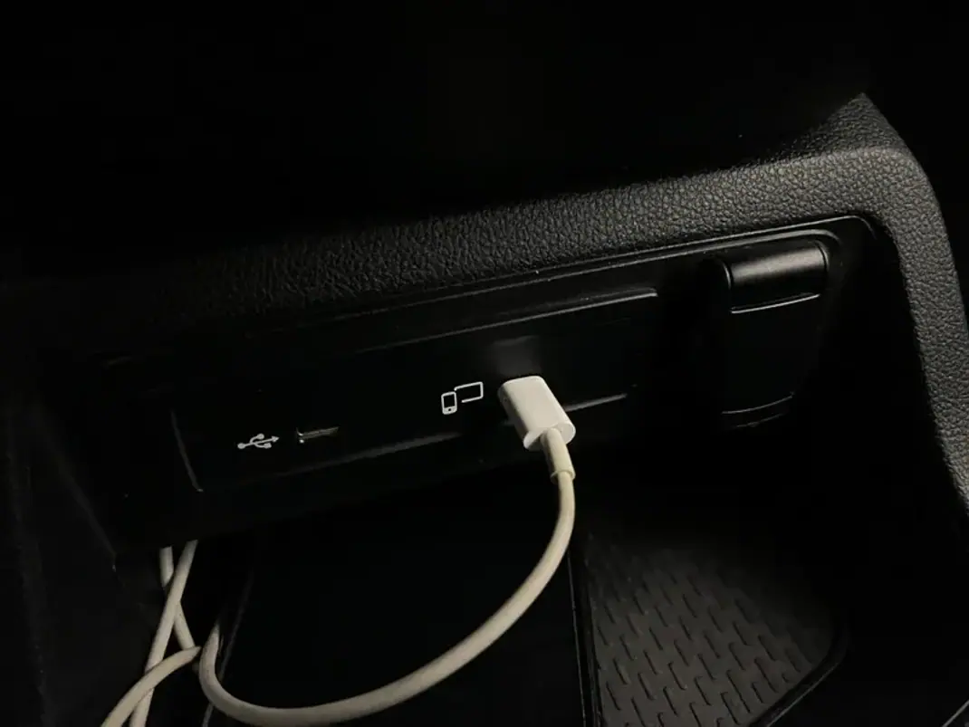 Mercedes-Benz 2022 - 17750 EUR, 45000 km - AUTO.MOTO.pt - 45000km - foto 25 de 28