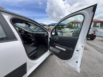 Citroën C3 2019 - 8750 EUR, 123000 km - AUTO.MOTO.pt - 123000km - foto 32 de 48