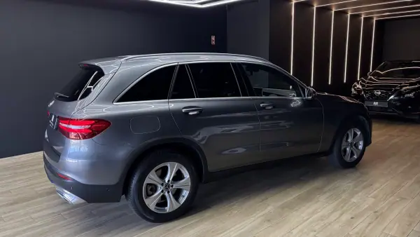 Mercedes-Benz GLC 250 2018 - 29990 EUR, 172000 km - 172000km - foto 14 de 56