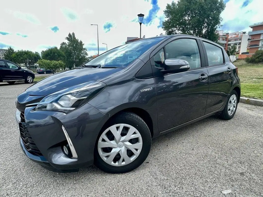Toyota Yaris 2018 - 7300 EUR, 97000 km - AUTO.MOTO.pt - 97000km - foto 2 de 6