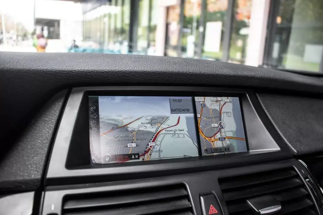 BMW X6 ActiveHybrid 2010 - 23990 EUR, 173745 km - AUTO.MOTO.pt - 173745km - foto 37 de 40