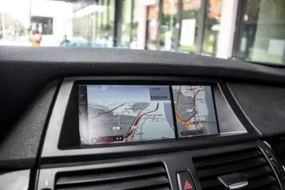 BMW X6 ActiveHybrid 2010 - 23990 EUR, 173745 km - AUTO.MOTO.pt - 173745km - foto 37 de 40