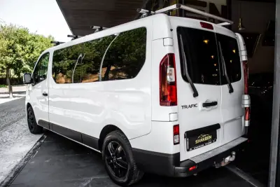 Renault Trafic 2020 - 28990 EUR, 126359 km - AUTO.MOTO.pt - 126359km - foto 5 de 41