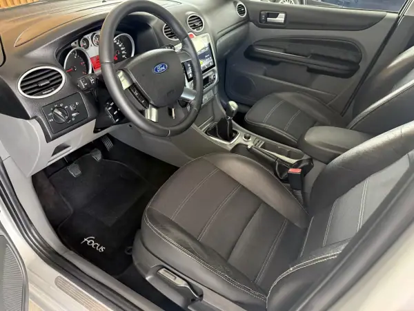 Ford Focus 2008 - 6250 EUR, 241000 km - AUTO.MOTO.pt - 241000km - foto 22 de 60