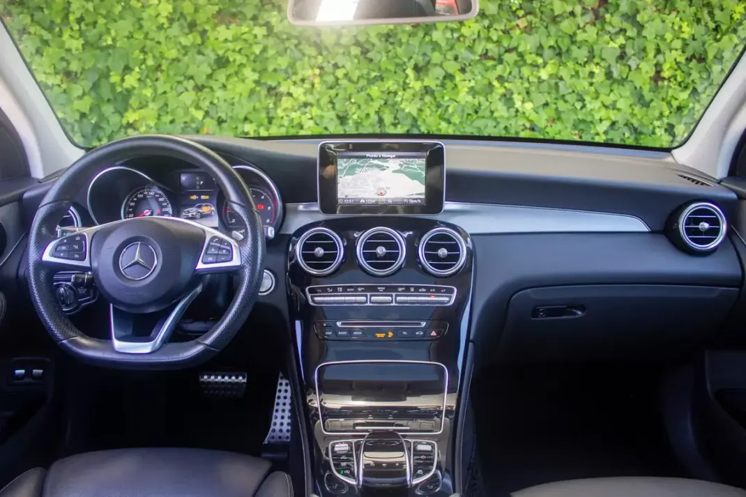 Mercedes-Benz GLC 220 2017 - 36900 EUR, 88000 km - 88000km - foto 16 de 19