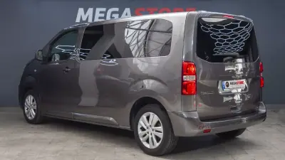 Peugeot Traveller 2019 — foto 5 de 25