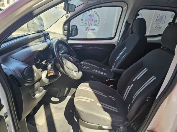 Fiat Fiorino 2011 - 5999 EUR, 189000 km - AUTO.MOTO.pt - 189000km - foto 5 de 8