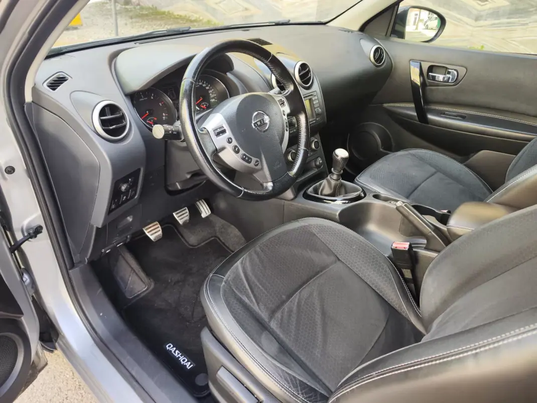 Nissan Qashqai 2013 - 9980 EUR, 197150 km - AUTO.MOTO.pt - 197150km - foto 25 de 40