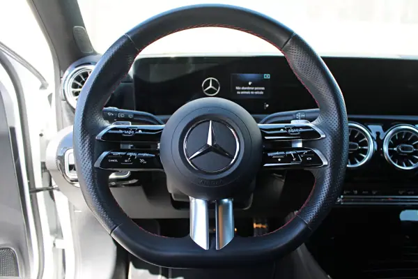 Mercedes-Benz A 180 2023 - 30990 EUR, 60412 km - AUTO.MOTO.pt - 60412km - foto 23 de 31