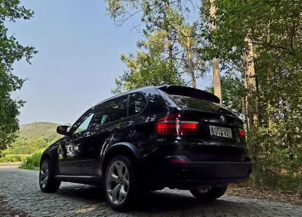 BMW X5 2008 - 19500 EUR, 222000 km - AUTO.MOTO.pt - 222000km - foto 7 de 25