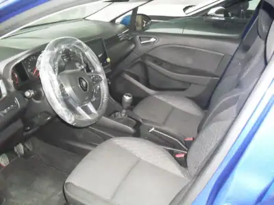 Renault Clio 2021 - 14950 EUR, 8700 km - AUTO.MOTO.pt - 8700km - foto 6 de 10