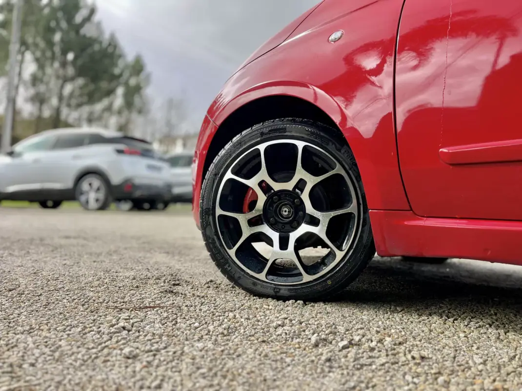 Fiat 500 2008 - 6750 EUR, 185000 km - AUTO.MOTO.pt - 185000km - foto 6 de 22