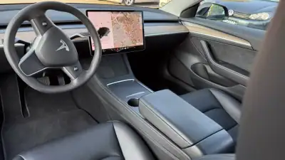 Tesla Model 3 2022 - 31900 EUR, 57000 km - AUTO.MOTO.pt - 57000km - foto 39 de 47