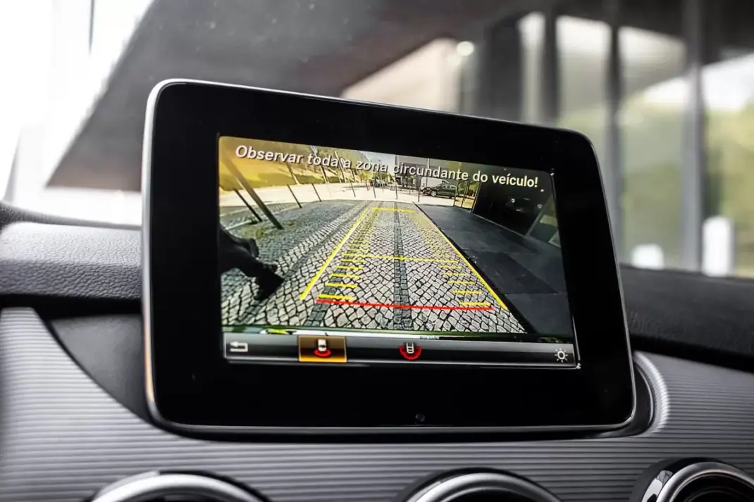 Mercedes-Benz B 250 2017 - 13990 EUR, 85144 km - AUTO.MOTO.pt - 85144km - foto 44 de 44