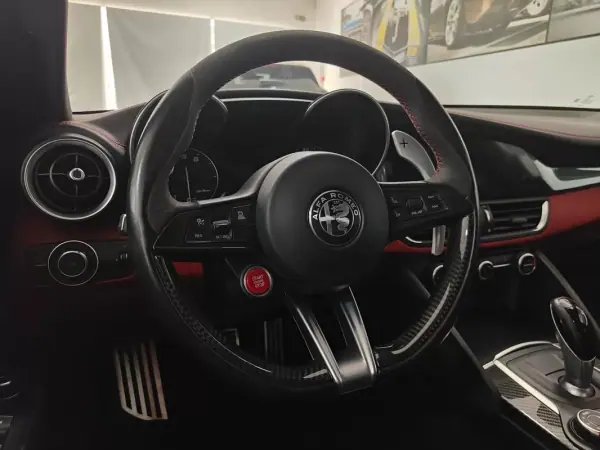 Alfa Romeo Giulia 2018 - 62500 EUR, 53000 km - AUTO.MOTO.pt - 53000km - foto 56 de 60