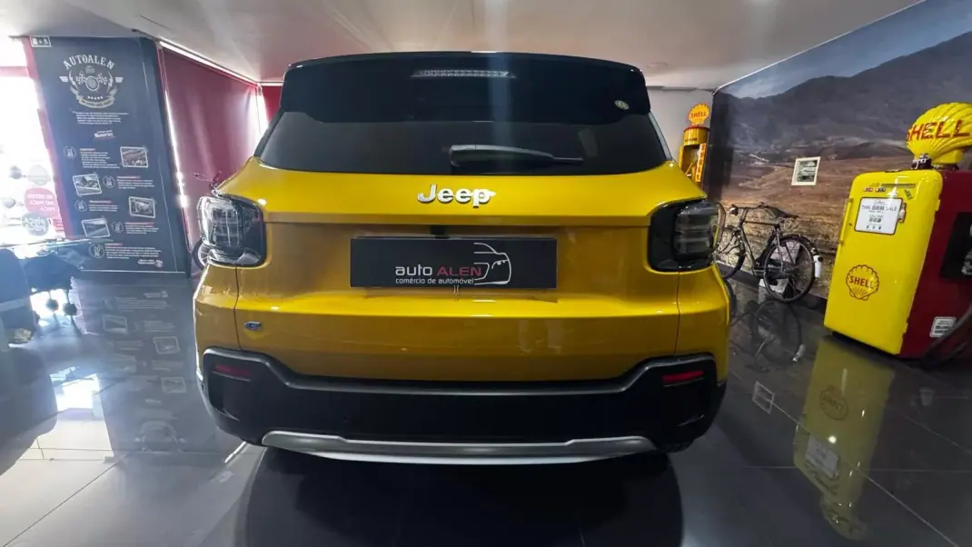 Jeep Avenger 2023 - 24990 EUR, 41228 km - AUTO.MOTO.pt - 41228km - foto 5 de 27
