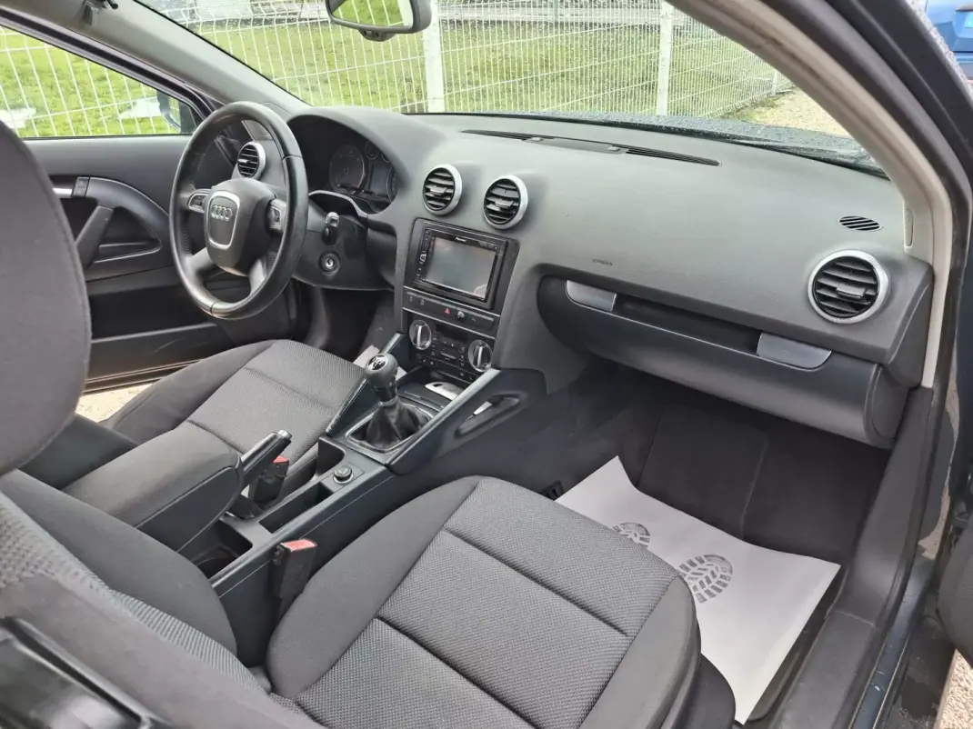 Audi A3 2012 - 9990 EUR, 279321 km - AUTO.MOTO.pt - 279321km - foto 18 de 20