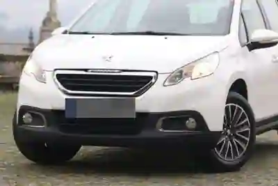 Peugeot 2008 2015 — foto 3 de 15