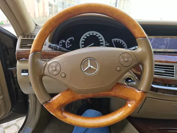 Mercedes-Benz S 400 2011 - 13990 EUR, 353009 km - AUTO.MOTO.pt - 353009km - foto 14 de 23